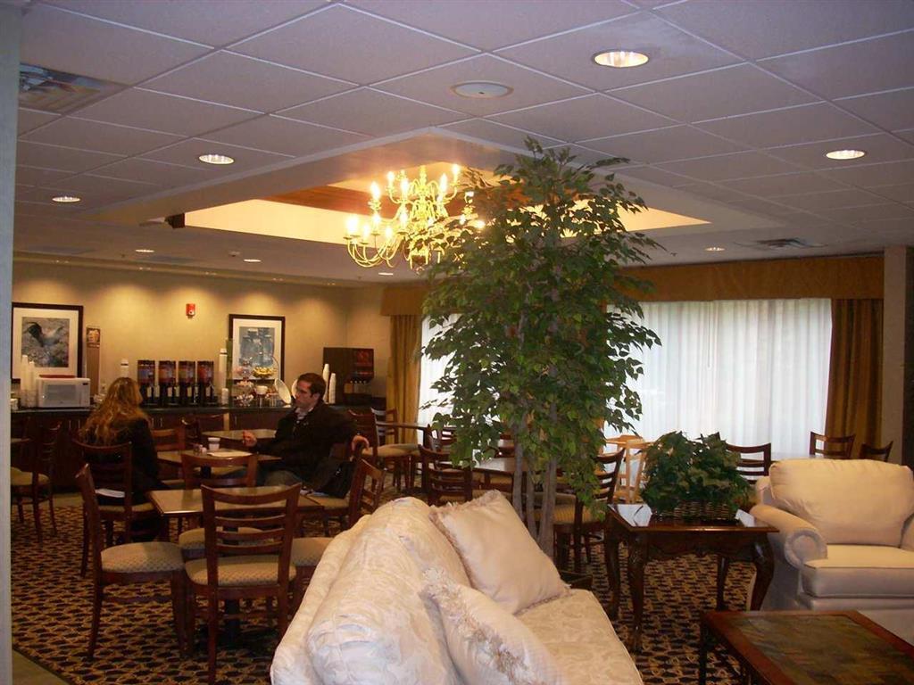 巴克汉诺希尔顿恒庭酒店 Buckhannon 餐厅 照片